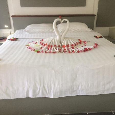 Ropanha Boutique Hotel Sihanoukville Eksteriør bilde