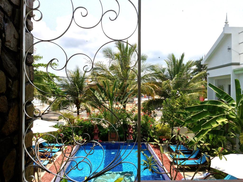 Ropanha Boutique Hotel Sihanoukville Eksteriør bilde