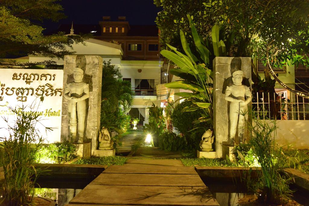 Ropanha Boutique Hotel Sihanoukville Eksteriør bilde