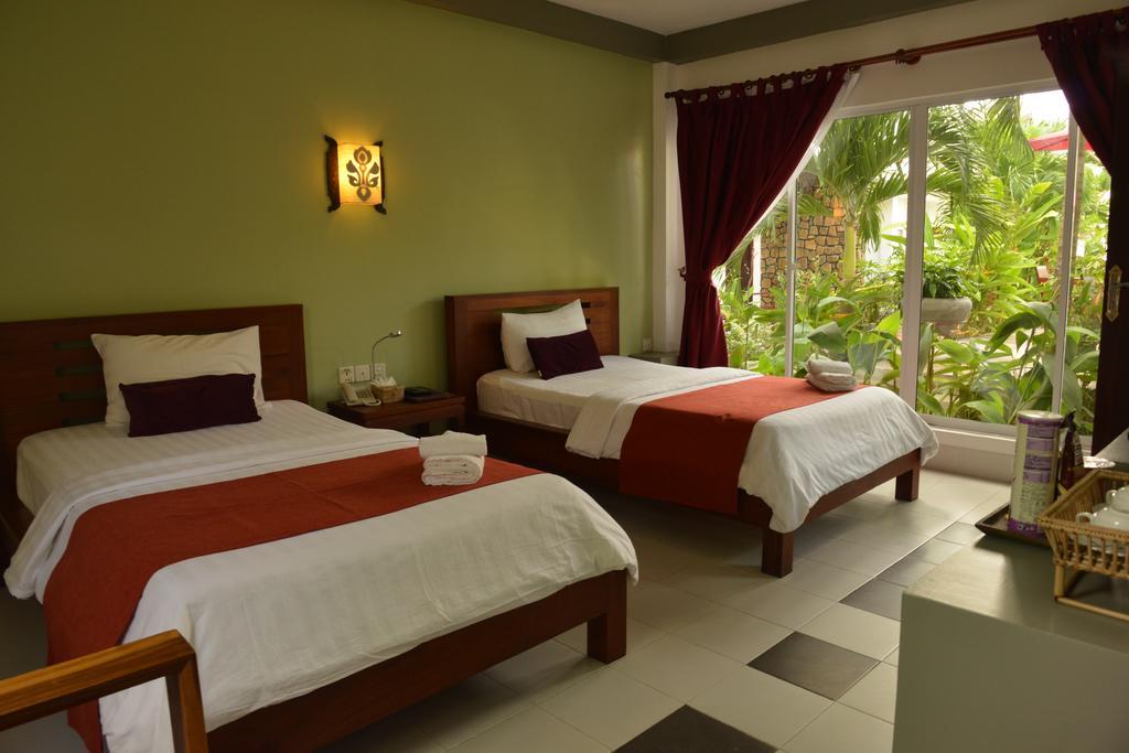 Ropanha Boutique Hotel Sihanoukville Eksteriør bilde