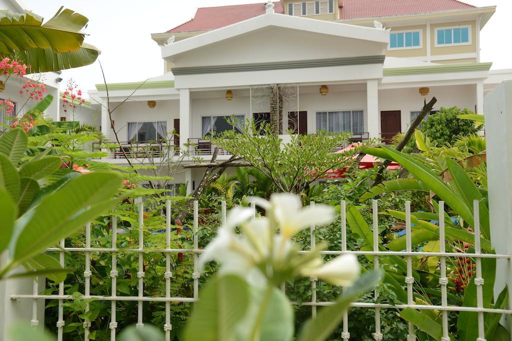 Ropanha Boutique Hotel Sihanoukville Eksteriør bilde